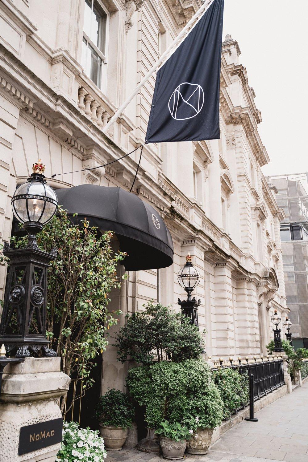 carousel-hero-element image-4